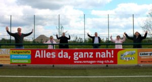 Neue Werbebande des Remagener Gewerbevereins am Kripper Sportplatz