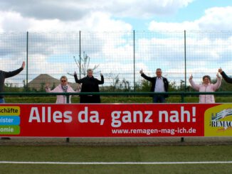 Neue Werbebande des Remagener Gewerbevereins am Kripper Sportplatz