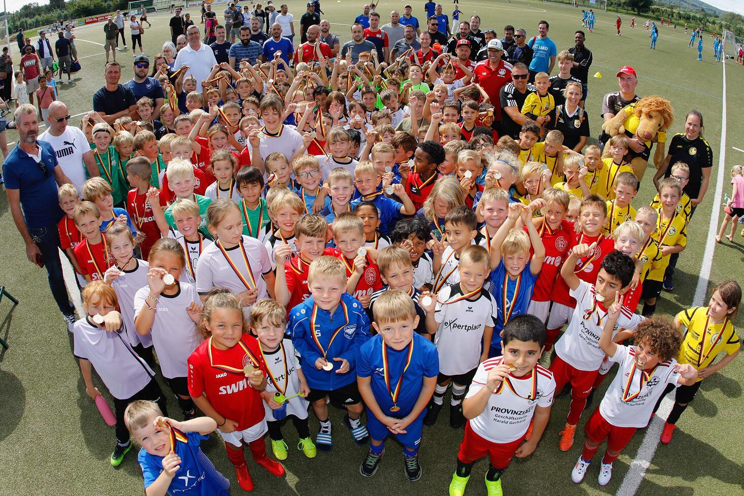 Dreitägiges Fußballfest um den VITO-Junior-Cup