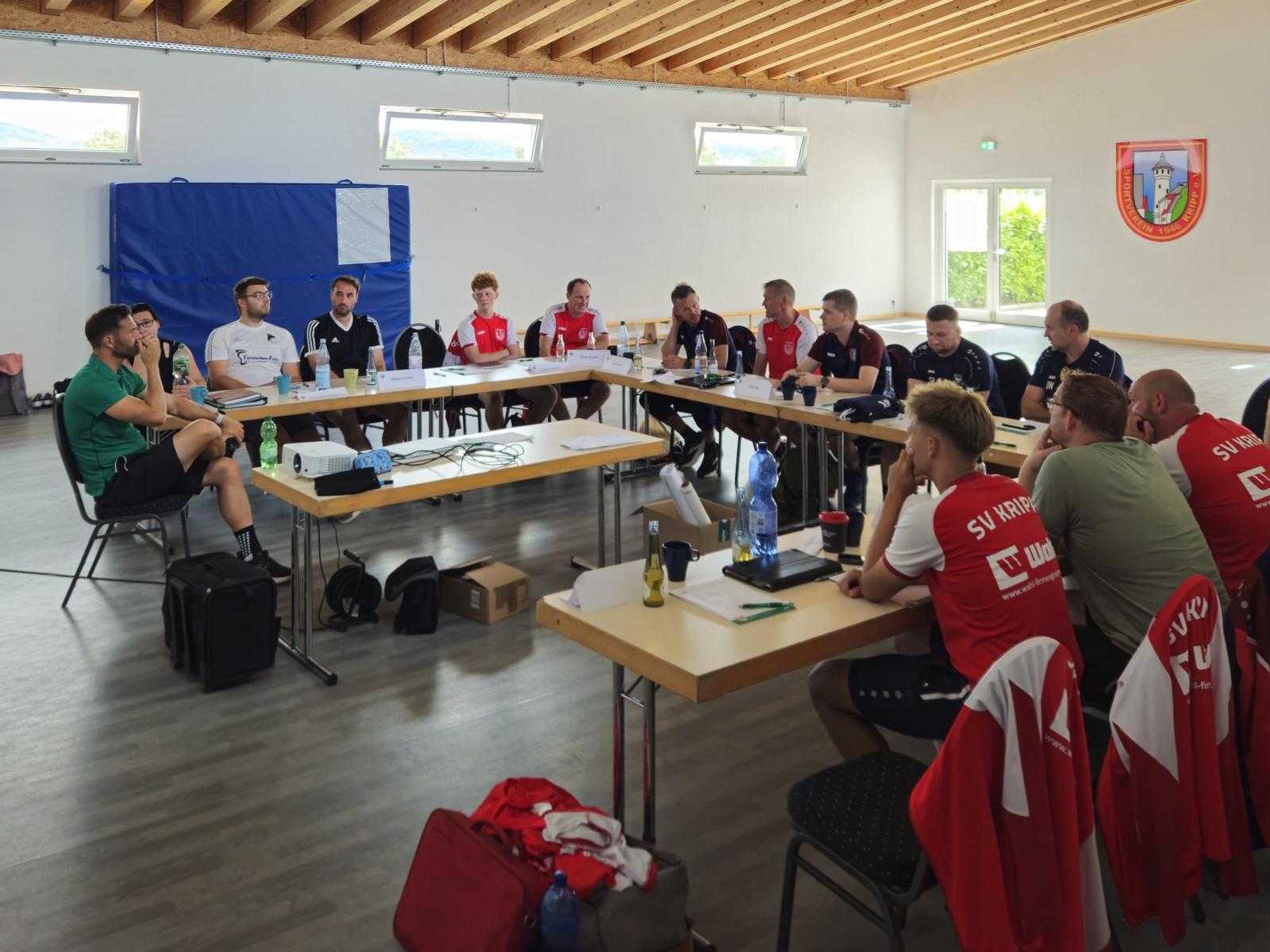 Fortbildungsoffensive für Fußballtrainer gestartet