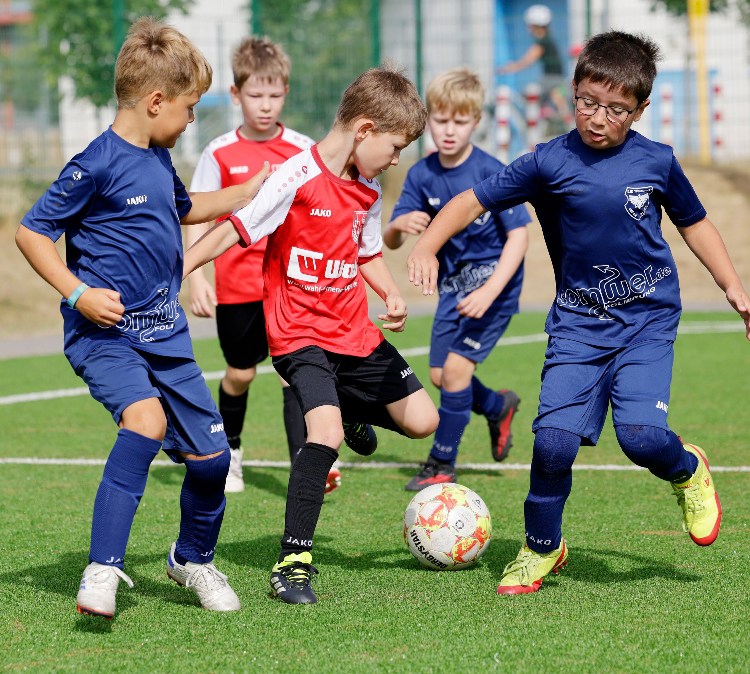 Drei Tage Jugendfußball pur: 24. VITO-Junior-Cup begeistert im Kripper Sportpark