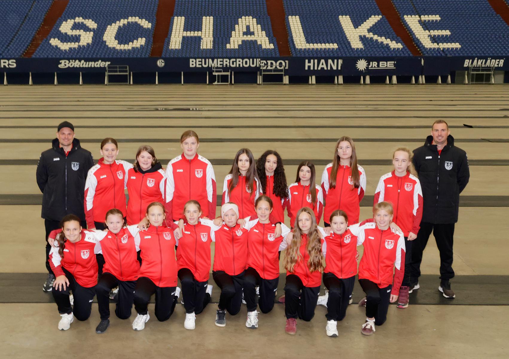 Ein unvergesslicher Tag auf Schalke: D-Juniorinnen zu Gast beim FC Schalke 04